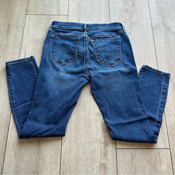 Size 2P LOFT Modern Skinny Jeans - Picture 3 of 3